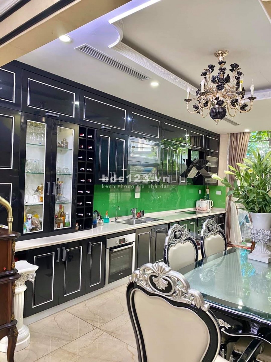 BÁN NHÀ LÁNG HẠ, QUẬN ĐỐNG ĐA. DT 55M x 3,5T. GIÁ 5.2 TỶ