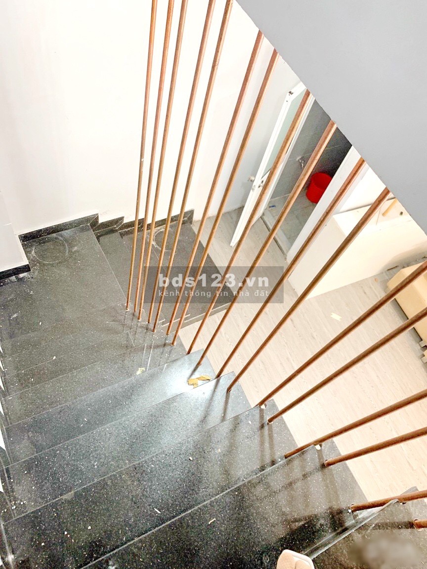 Bán nhà 2 lầu 2 mặt hẻm xe hơi 432 Dương Bá Trạc Phường 1 Quận 8