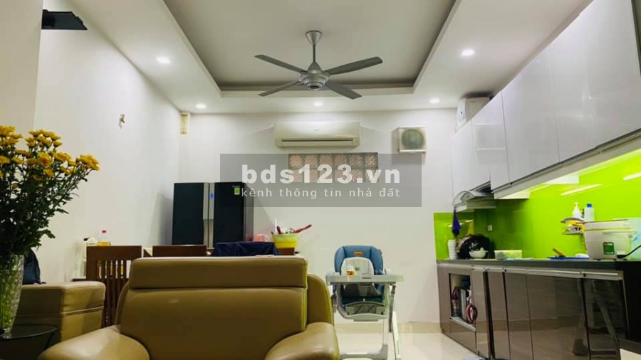 Bán gấp nhà Nguyễn Văn Cừ, Long Biên, Hà Nội. 0976005168.