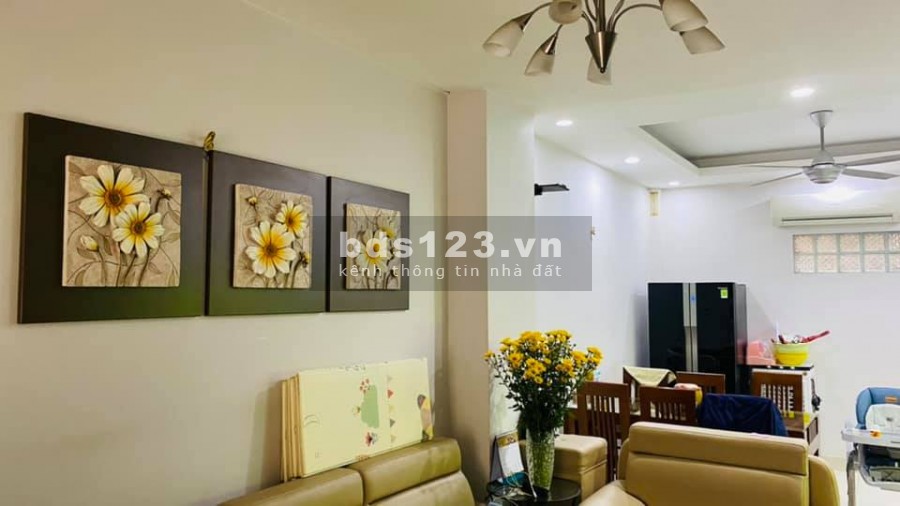 Bán gấp nhà Nguyễn Văn Cừ, Long Biên, Hà Nội. 0976005168.