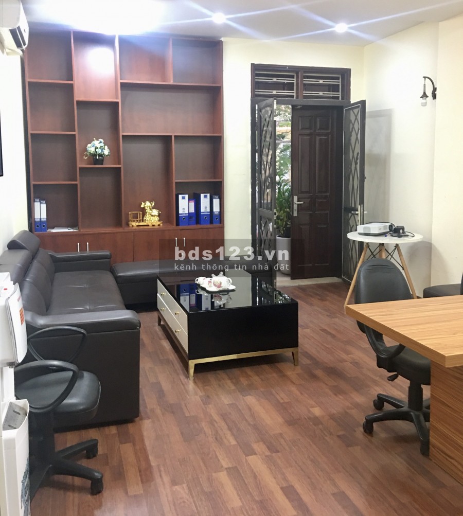 Bán nhà phố Nguyễn Khuyến, 100m2, 4 tầng, gara, vỉa hè, kinh doanh, 9,8 tỷ