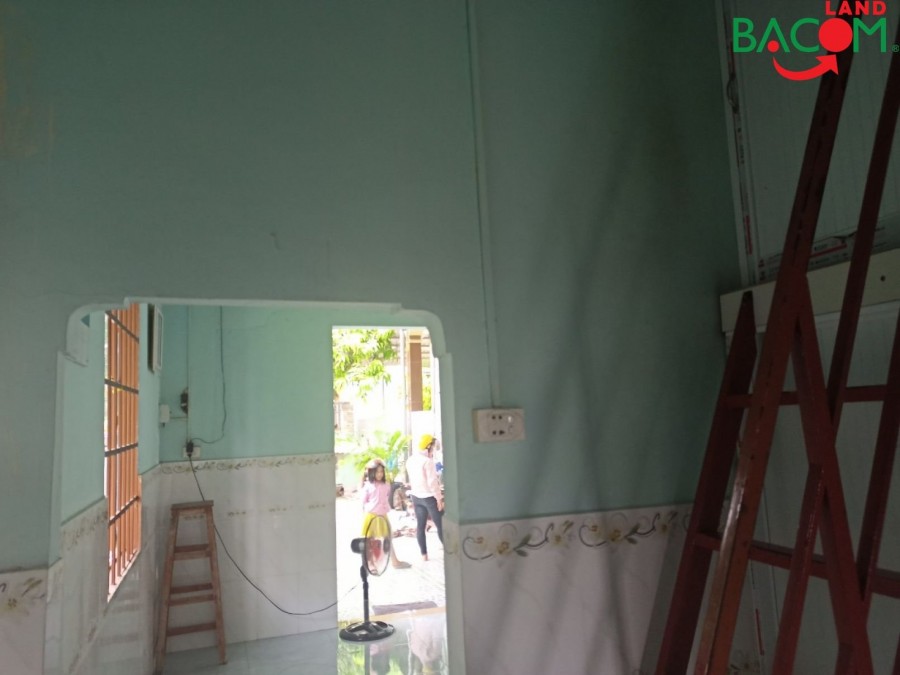 Nhà cấp 4 phường Tân Hạnh, giáp Tân Uyên, Bình dươngGần UBND phường Tân Hạnh (cách 500m)Diện tích 5*23=117m2