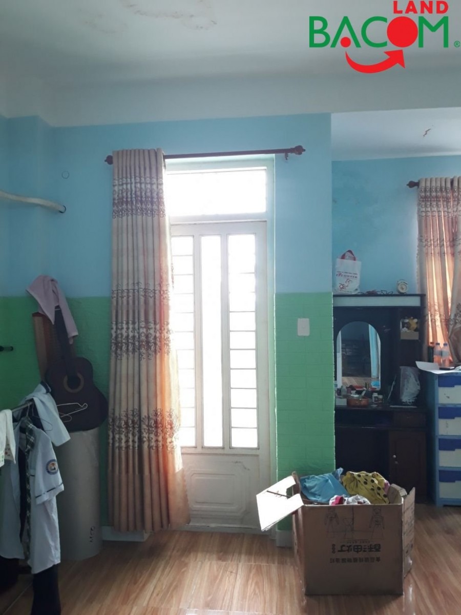 Cần tiền làm ăn nên bán nhà 1 trệt 2 lầu, ngang 6 đang kinh quán ăn ở khu dân cư An Bình