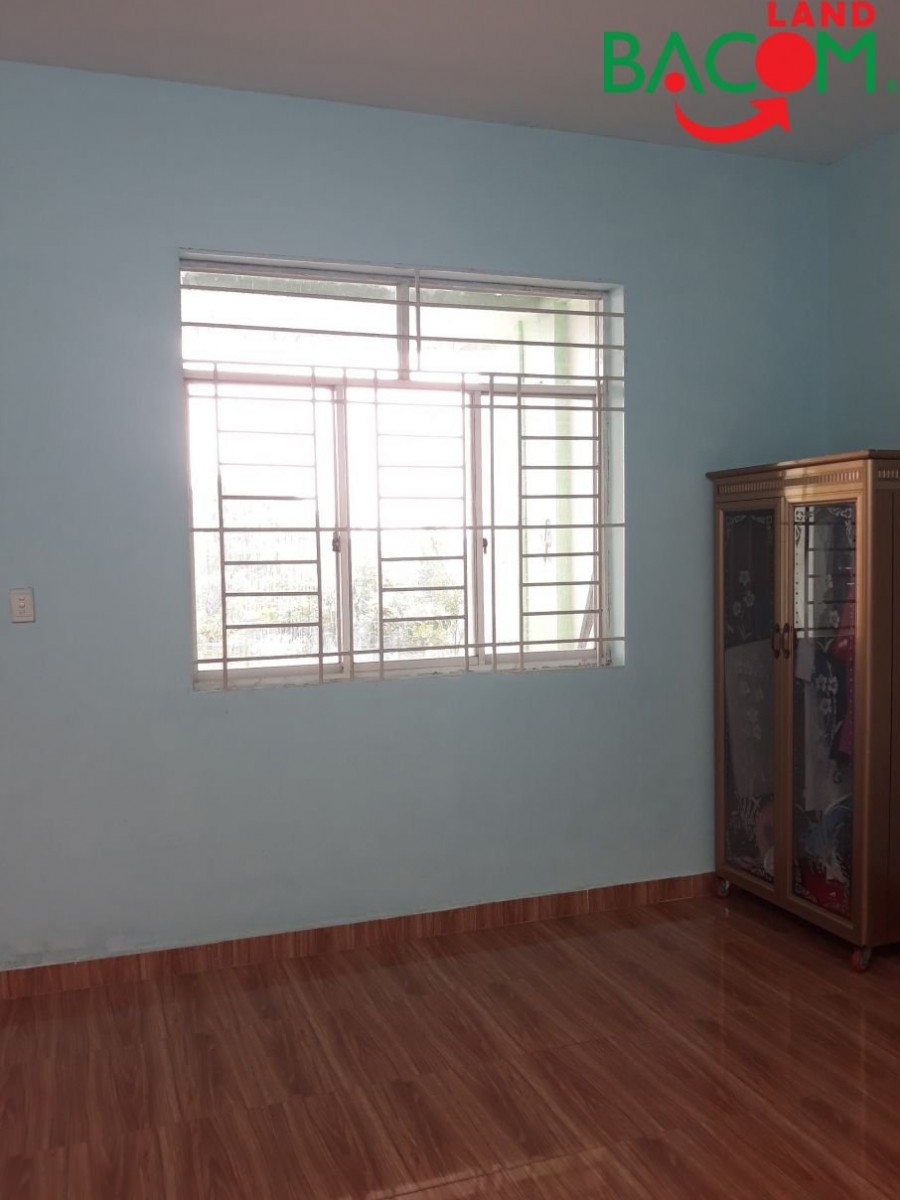 Cần tiền làm ăn nên bán nhà 1 trệt 2 lầu, ngang 6 đang kinh quán ăn ở khu dân cư An Bình