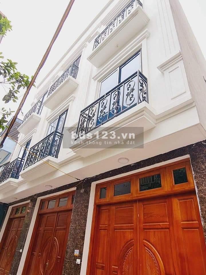 Bán nhà La, diện tích 41m, MT 4,4m, ngõ oto đỗ 24/24 KINH DOANH