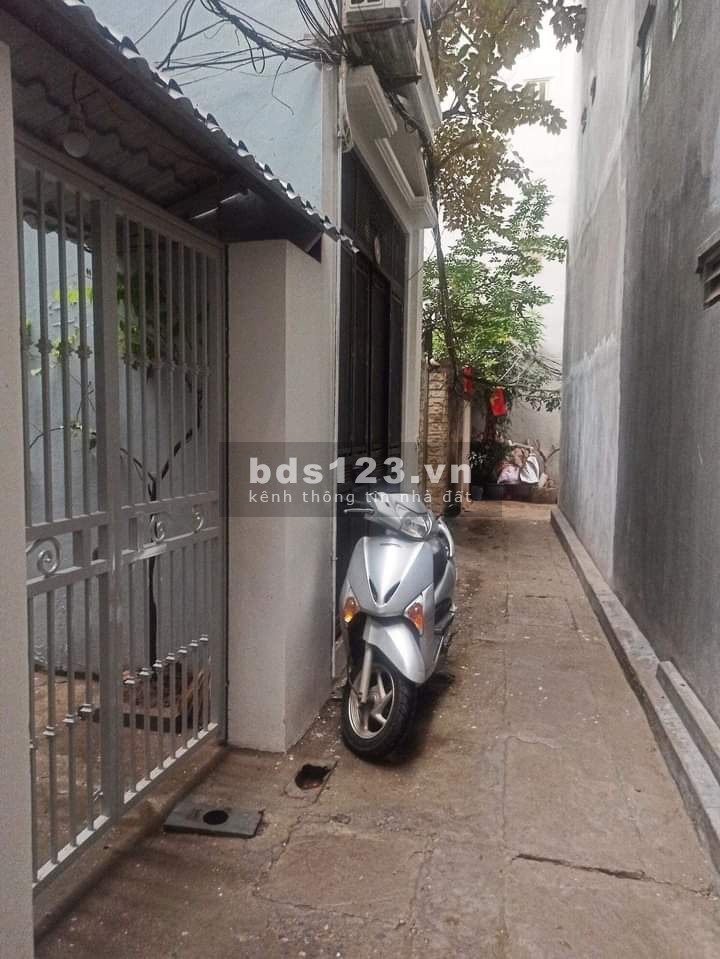 P Nguyễn Đình Hoàn,Bán Nhà DT: 63m,MT: 4.5m,Ngõ xe 3 Gác,Gần phố,3.5 tỷ Q.Cầu Giấy