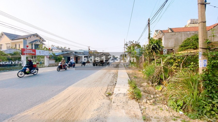Chính chủ bán 250m2 đất 2 mặt tiền Đại Lộc,Quảng Nam giá 1.7 tỷ
