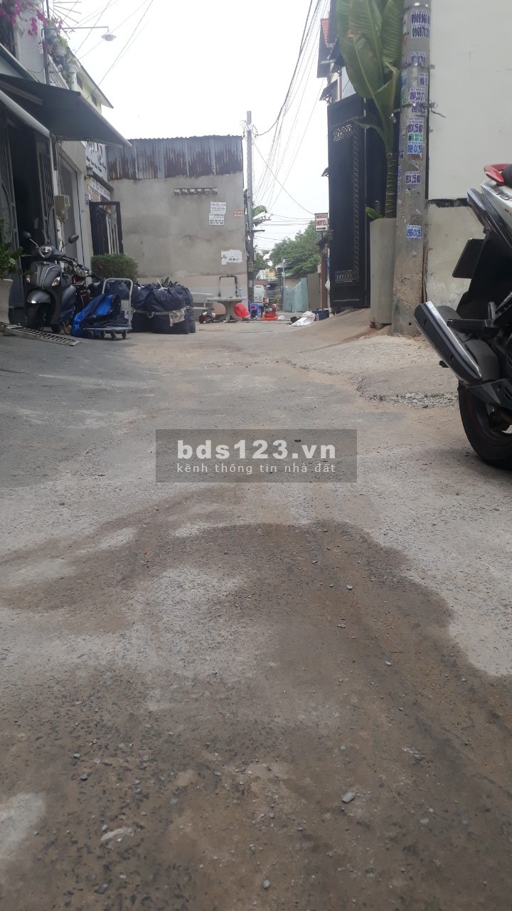 Bán nhà 1 trệt 2 lầu đường số 2 phường Trường Thọ Q.Thủ Đức có garaoto trong nhà