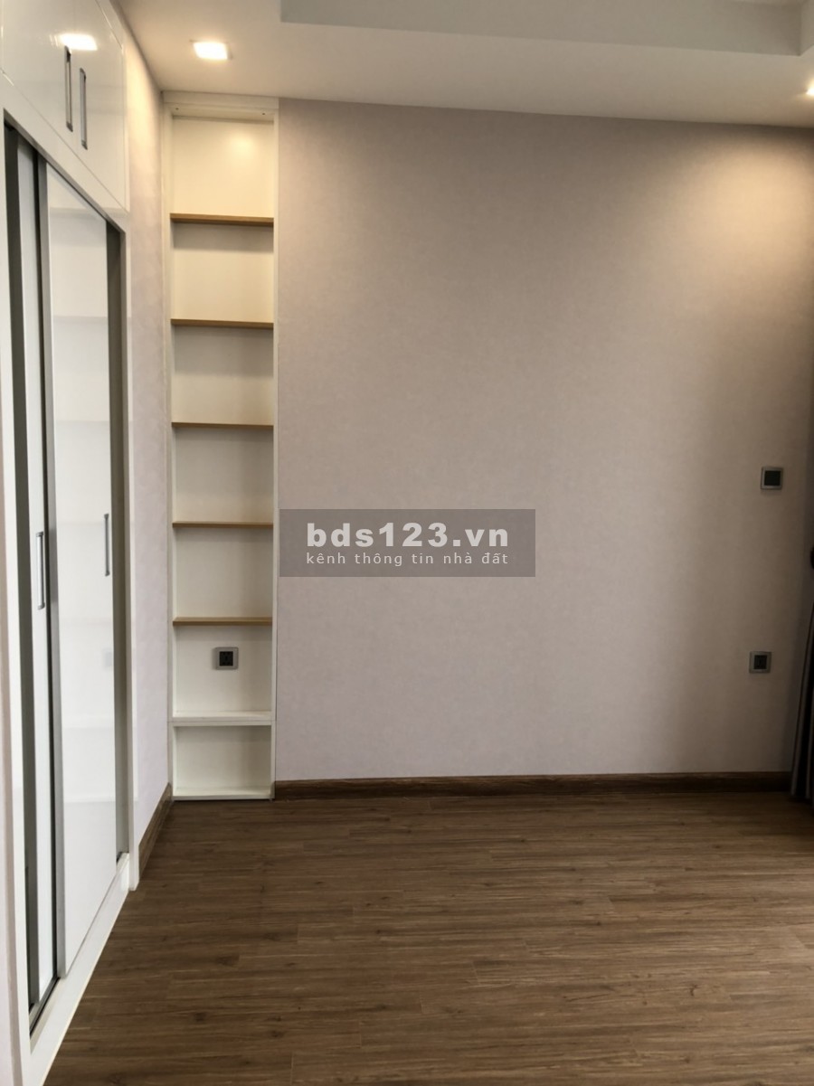 Chính chủ cho thuê căn hộ 1PN-30m2 nội thất cơ bản giá chỉ 6,5 tr/th tại Vinhomes Greenbay Mễ Trì.