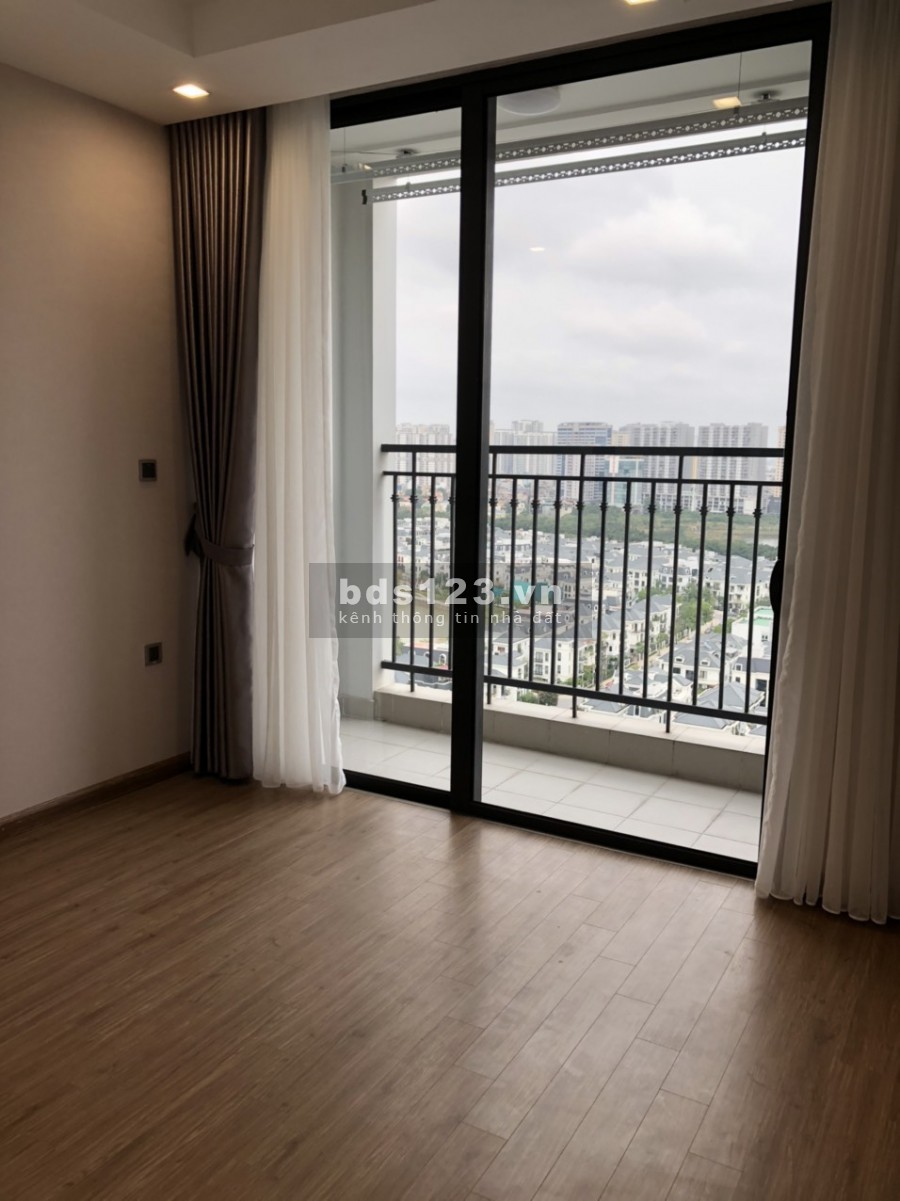 Chính chủ cho thuê căn hộ 1PN-30m2 nội thất cơ bản giá chỉ 6,5 tr/th tại Vinhomes Greenbay Mễ Trì.