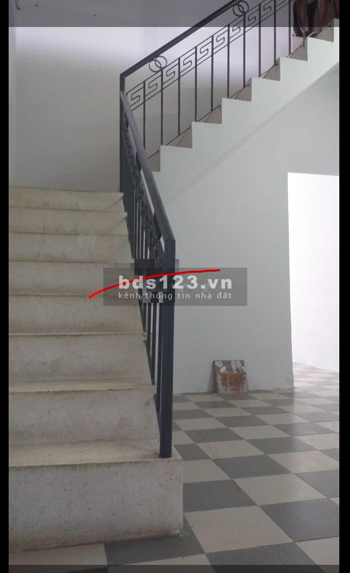 Nhà thuê HXH CMT8 Q10. MBằng trống suốt KD tự do
