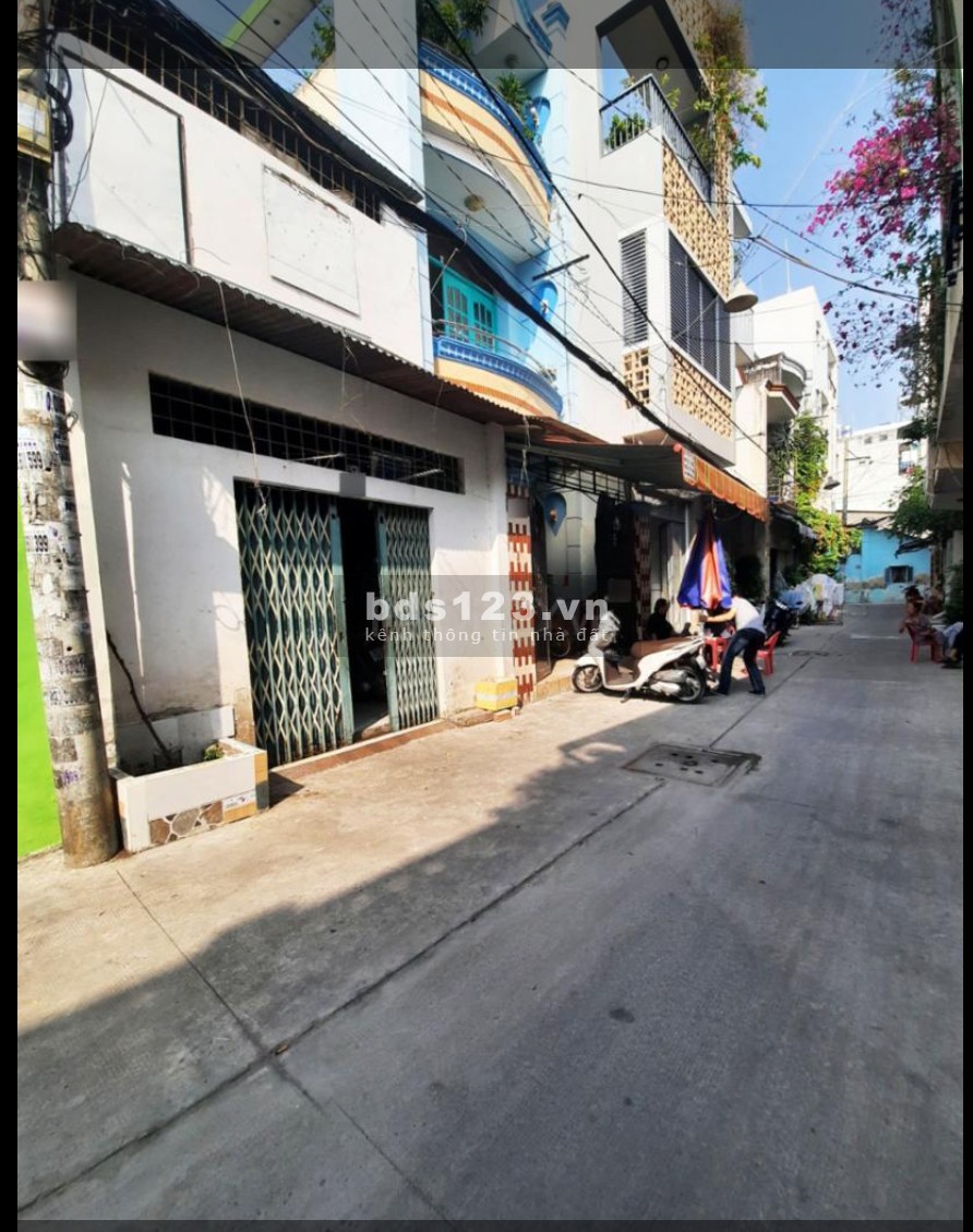 Nhà thuê HXH CMT8 Q10. MBằng trống suốt KD tự do