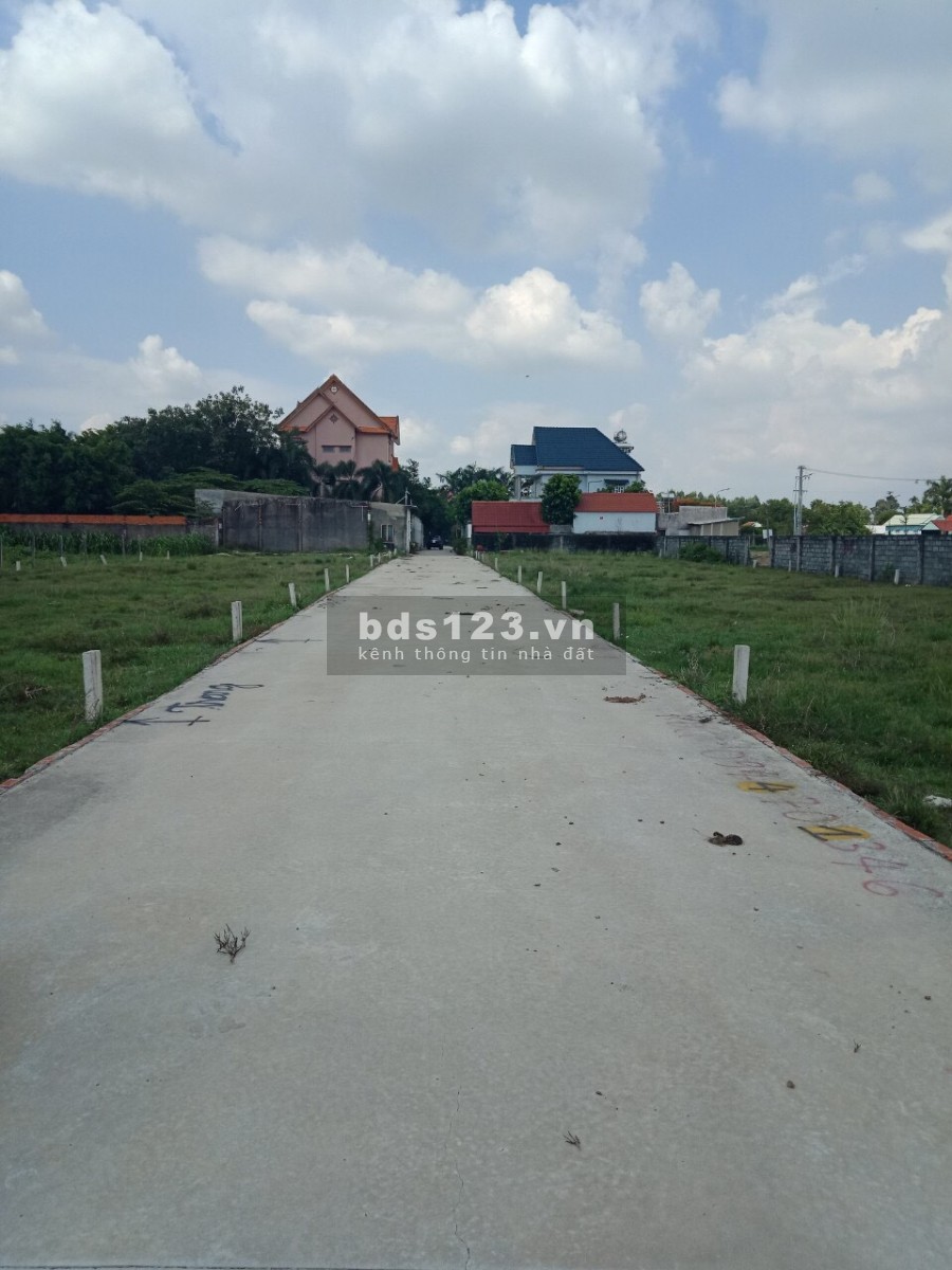 Đất thổ cư đường Cây Da, Xã Tân Phú Trung, 86m2 (5.5x15.6) giá 760 triệu, shr