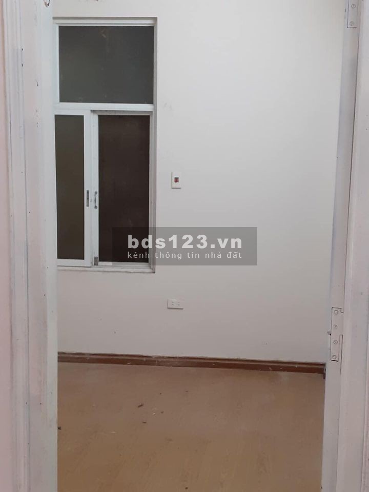 Bán nhà 3 tầng 2 mặt ngõ, ngõ 242 Đường Láng 82m2 giá 5,75 tỷ. LH 0912442669