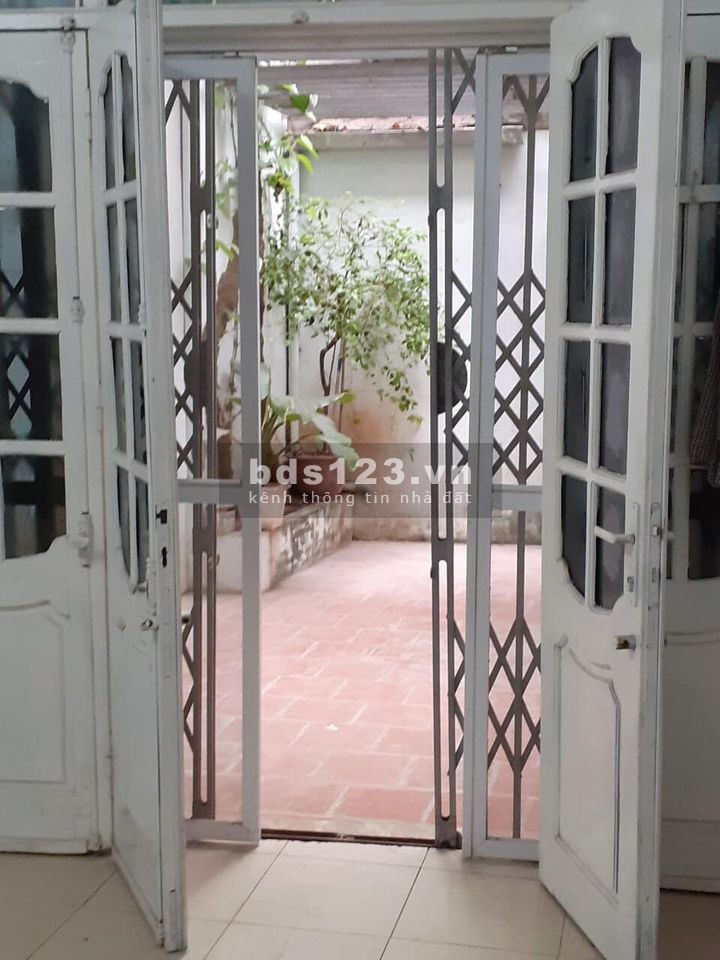 Bán nhà 3 tầng 2 mặt ngõ, ngõ 242 Đường Láng 82m2 giá 5,75 tỷ. LH 0912442669
