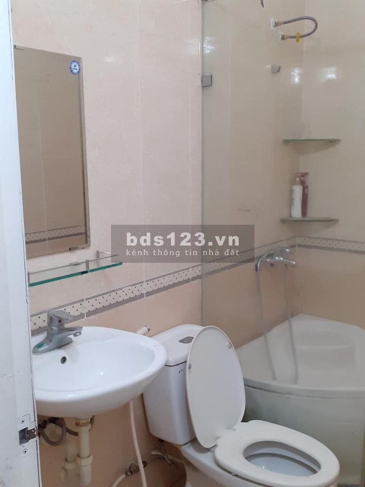 Bán nhà 3 tầng 2 mặt ngõ, ngõ 242 Đường Láng 82m2 giá 5,75 tỷ. LH 0912442669
