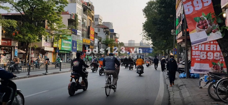 Bán nhà mặt phố Tây Sơn, Đống Đa. Vỉa hè, ô tô, KD. 136m2 giá 23 tỷ