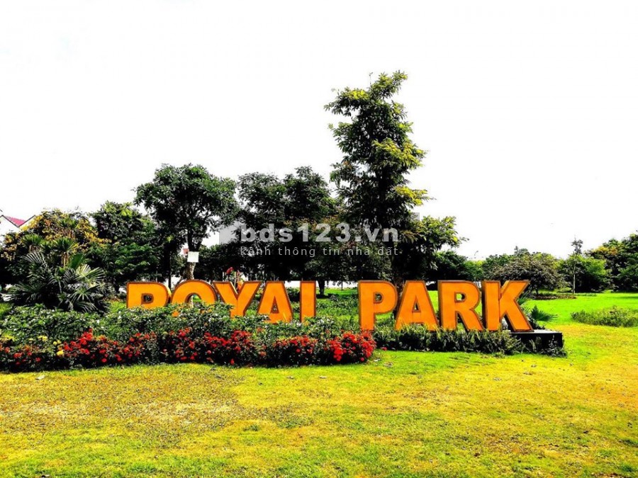 SIÊU PHẨM ROYAL KHU C VIEW CÔNG VIÊN 3 TẦNG ĐẸP LUNG LINH