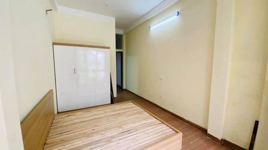 Bán Nhà 50m2 x 6 Tầng Thang Máy, Ô Tô, Cho Thuê 50tr/ Tháng Phố Kim Mã Chỉ 7.75 Tỷ.