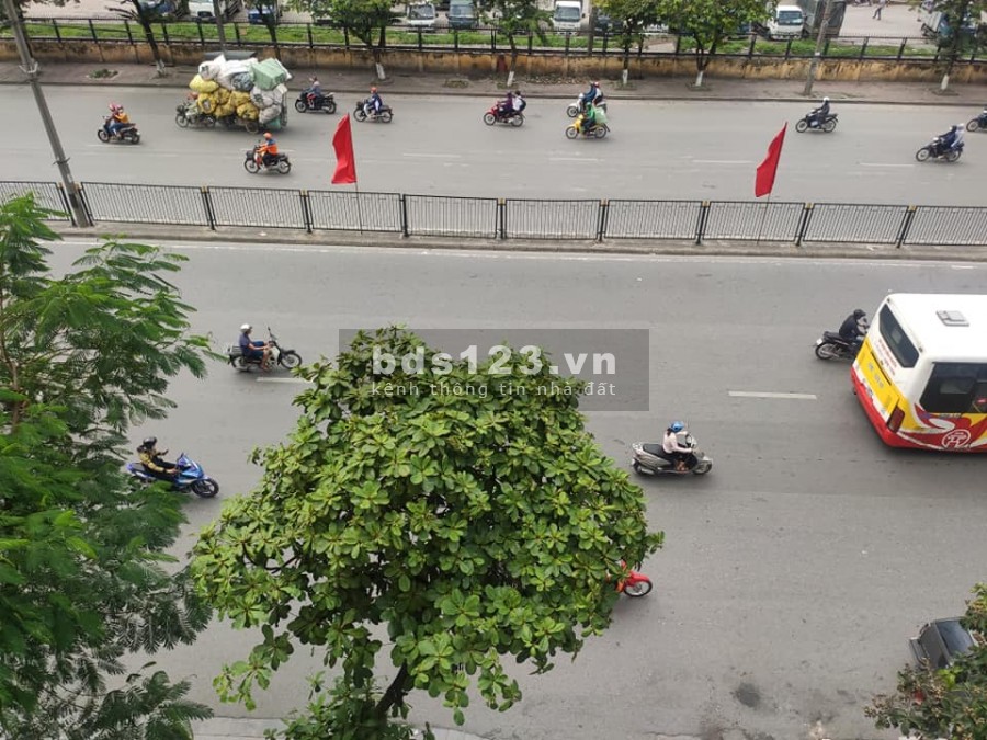 Bán 1 nhà ra đường Giải Phóng, Thanh Xuân 40/55mT2x4T, Mt4.5m, nhỉnh 4 tỷ