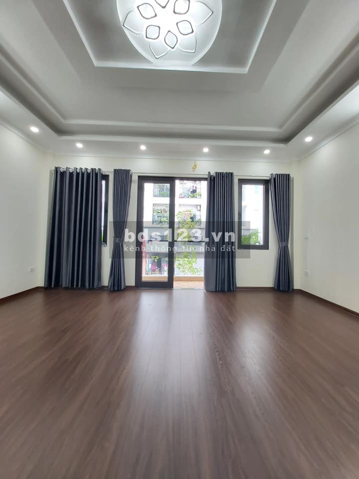 Bán nhà đẹp TƯ ĐÌNH, 2 mặt ngõ 5m, nở hậu, vỉa hè, Kinh doanh tốt, Ở đẳng cấp.