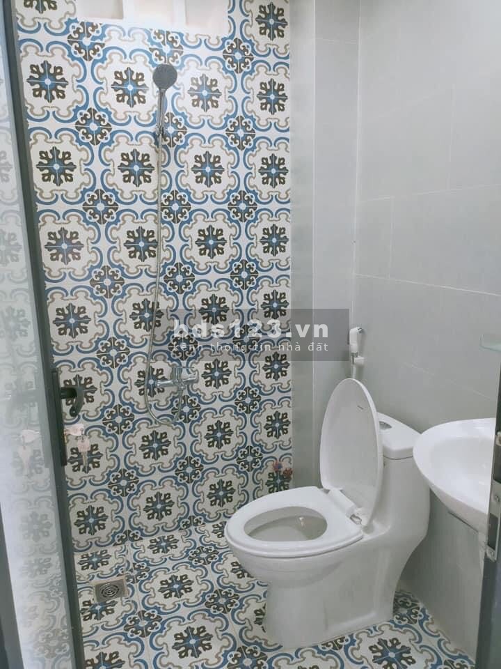 Bán gấp nhà Ngô Đức Kế, Bình Thạnh, dt 71m2, GIẢM GIÁ còn 6.4 tỷ