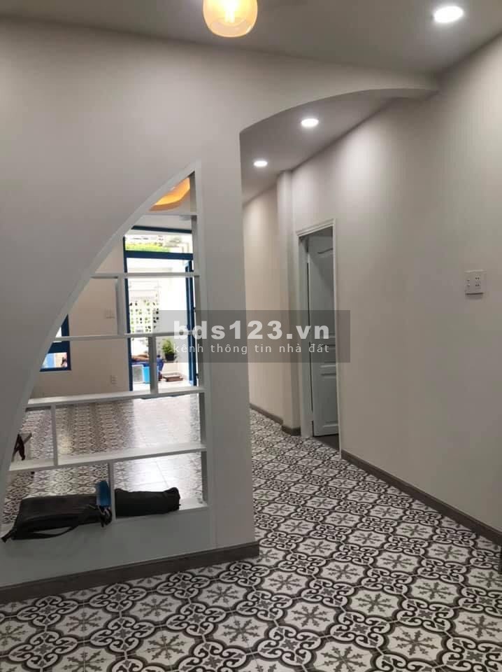 Bán gấp nhà Ngô Đức Kế, Bình Thạnh, dt 71m2, GIẢM GIÁ còn 6.4 tỷ