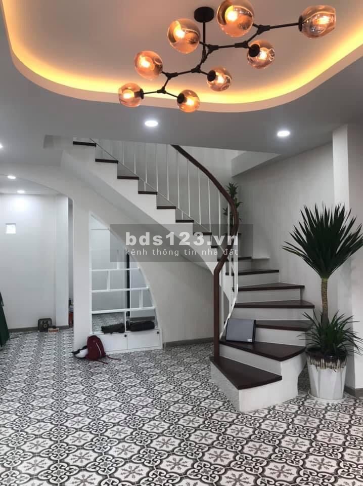 Bán gấp nhà Ngô Đức Kế, Bình Thạnh, dt 71m2, GIẢM GIÁ còn 6.4 tỷ