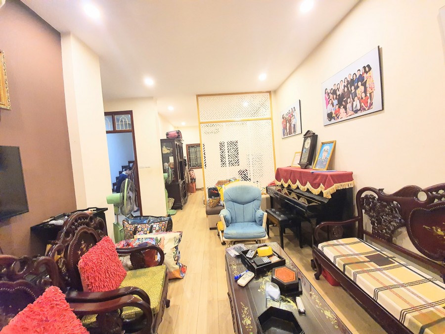 Bán nhà Nguyễn Ngọc Nại rất gấp 48m2/7 tỷ cách mặt phố chỉ mấy bước chân, mở văn phòng, kinh doanh