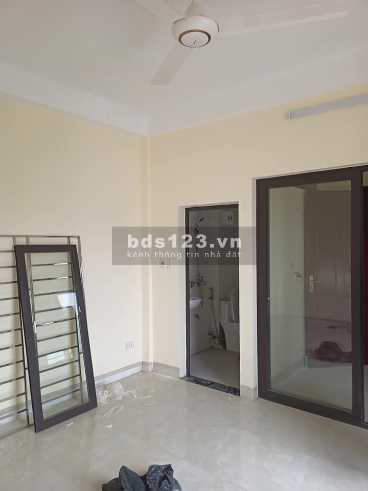 Hàng Hiếm 6,8 Tỷ 7 tầng Lô Góc Có Thang Máy Mỹ Đình LH 0988842970