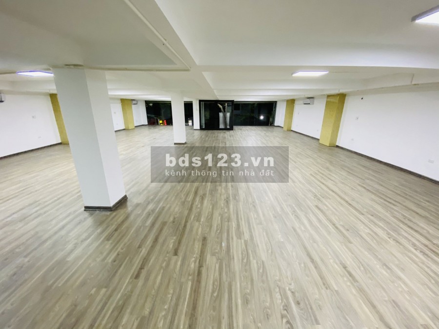 Cho thuê nhà mặt bằng tầng lửng phố Lê Trọng Tấn Diện tích: 150m2 x 8 tầng, có điều hòa, thang máy