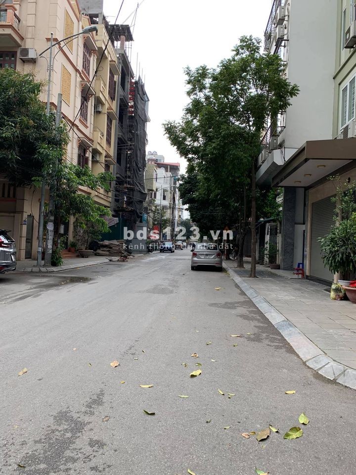 Cần bán đất lô góc phố Nguyễn Chí Thanh 155m2 mặt tiền 9m giá 32 tỷ