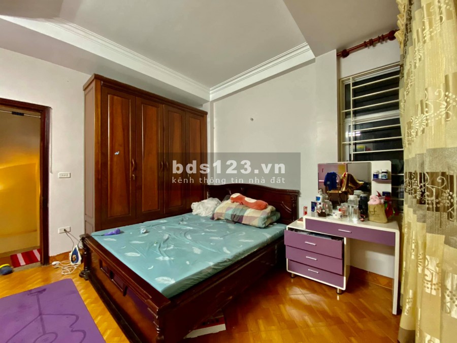 Bán nhà phố Nguyễn Trãi, quận Thanh Xuân, 5 tầng , nhỉnh 3 tỷ