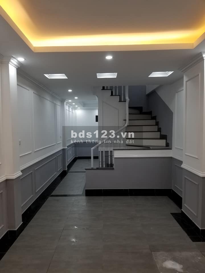 NHỈNH 4 TỶ CÓ NHÀ. ÔTO TẬN CỬA, VÀO NHÀ, NGÕ THÔNG - KINH DOANH VĂN PHÒNG