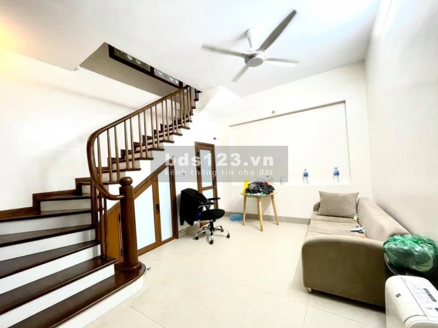Bán nhà Hoàng Văn Thái 35m2x5T, Ô Tô 7 chỗ qua nhà, Kinh doanh, chỉ nhỉnh 6 tỷ
