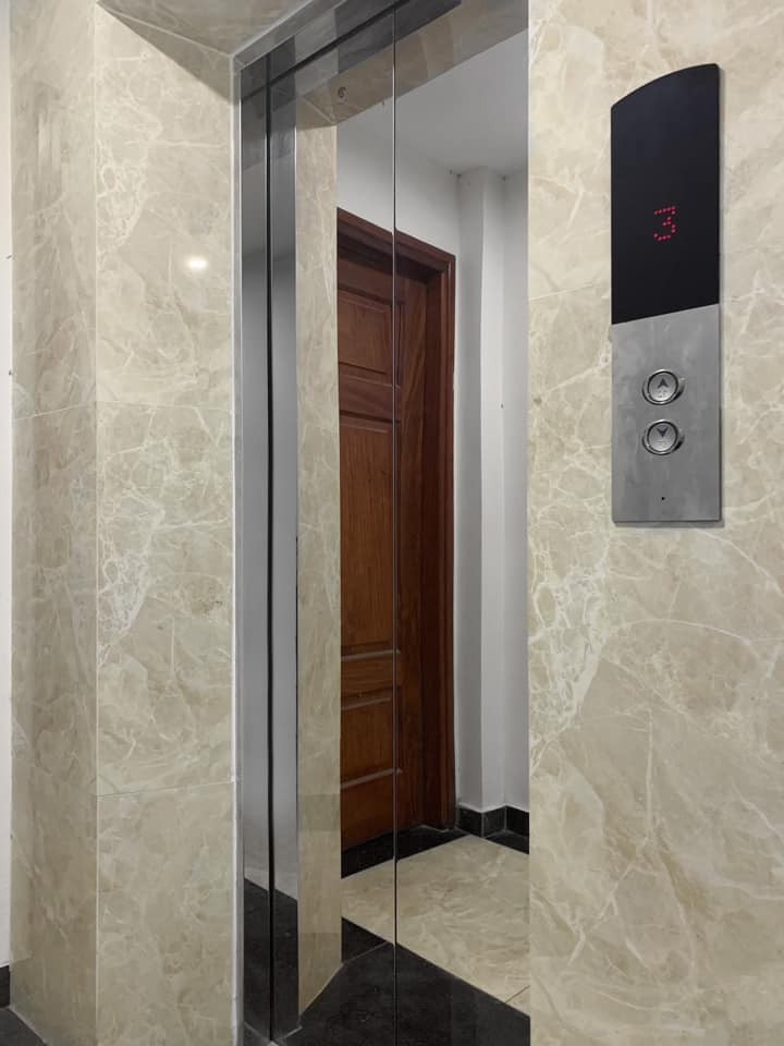 CHO KHÁCH Đầu Tư CCMN Thanh Xuân- 100m - 10 Phòng, Thang Máy. Doanh Thu 70Tr