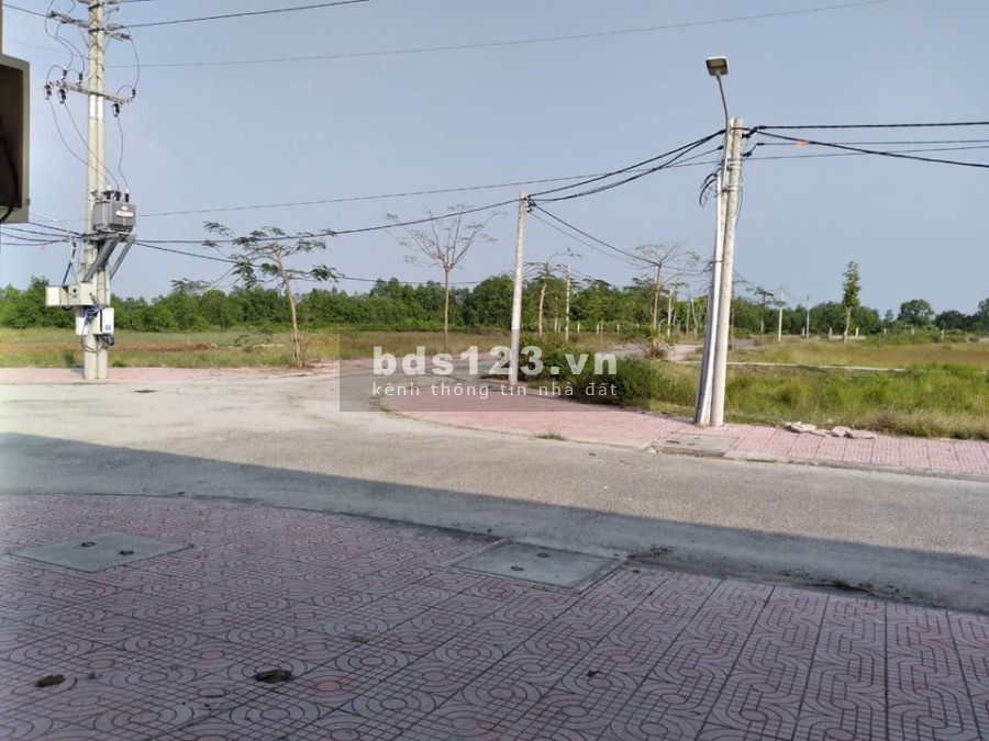 Đất nền mặt tiền trung tâm thị trấn Thạnh Phú Bến Tre