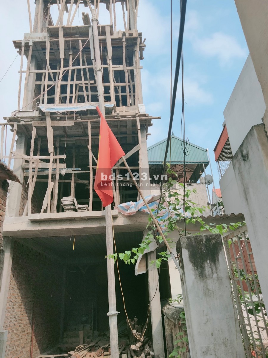 BÁN NHÀ ĐÔNG NGẠC 36m 5 tầng mặt tiền 3.8m giá 3.1 tỷ.0398582332
