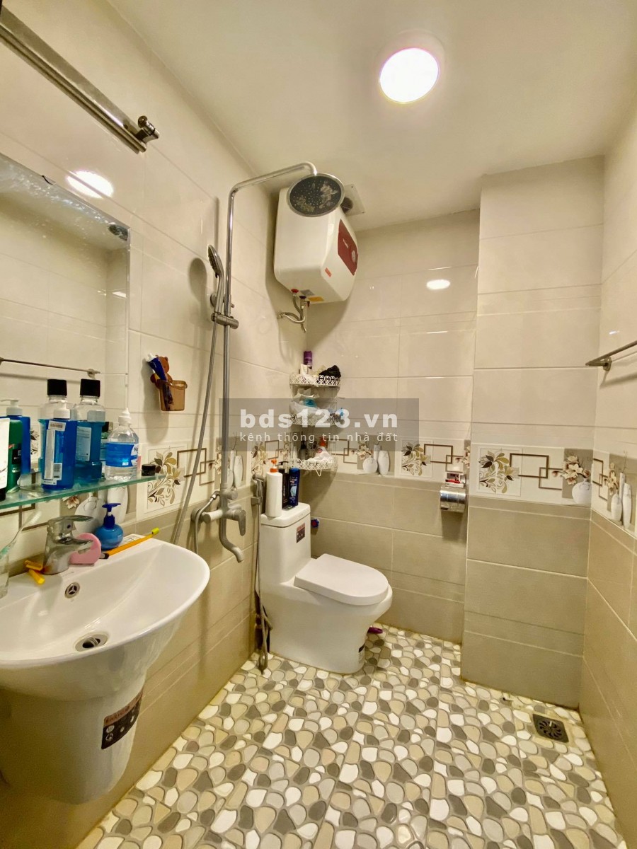 BÁN NHÀ PHÚC LỢI, HÀNG XÓM VINHOME RIVERSIDE, ĐƯỜNG THÔNG, Ô TÔ TRÁNH