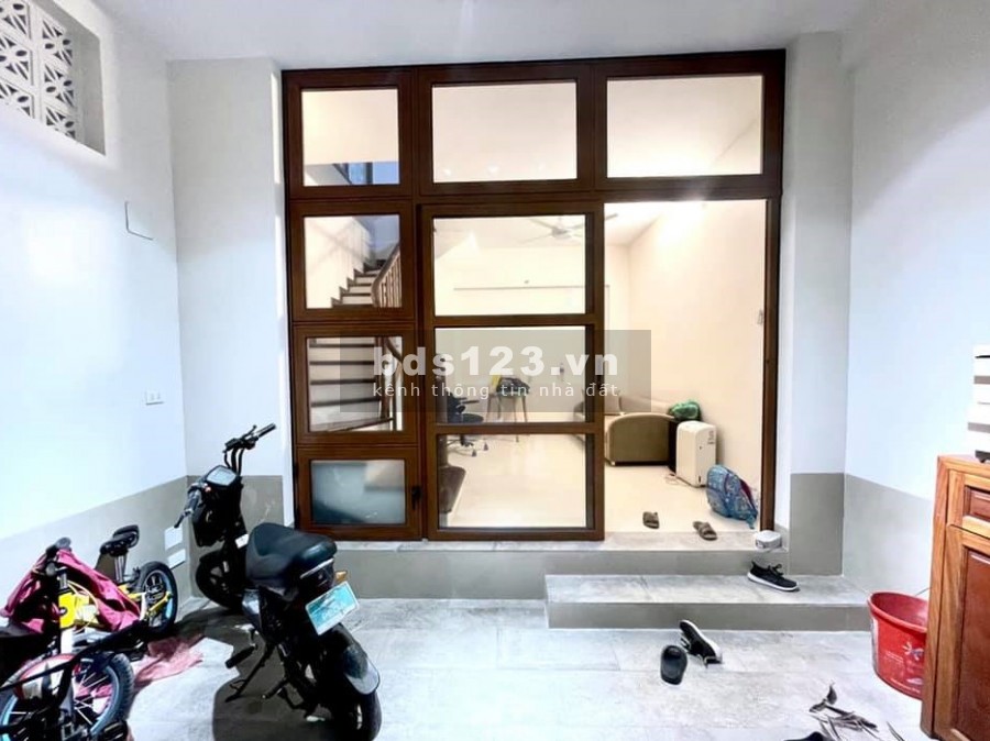 Bán nhà Hoàng Văn Thái 35m2x5T, Ô Tô 7 chỗ qua nhà, Kinh doanh, chỉ nhỉnh 6 tỷ