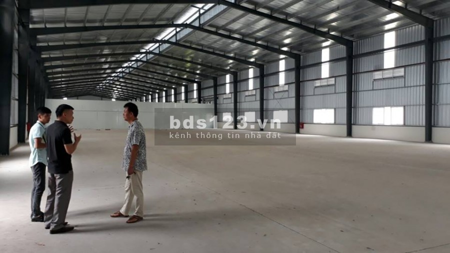 Cần bán gấp kho xưởng 11 ngàn m2, mặt đường thị trấn Yên Viên, Gia Lâm.