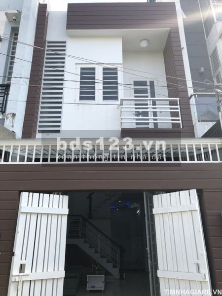 Bán nhà HXH, 1lầu + 2PN rộng rãi. Tặng kèm nội thất, ngay ngã tư Gò Mây