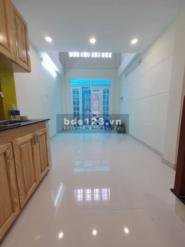 Bán nhà đường Thích Quảng Đức, P5, Phú Nhuận, 48 m2 (4 x12) 3,7 tỷ TL.