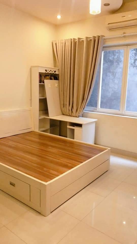 Bán nhà đẹp, Cầu Giấy, ô tô đỗ của, kinh doanh, 8m ra phố. DT 52m2, giá 9,5 tỷ.