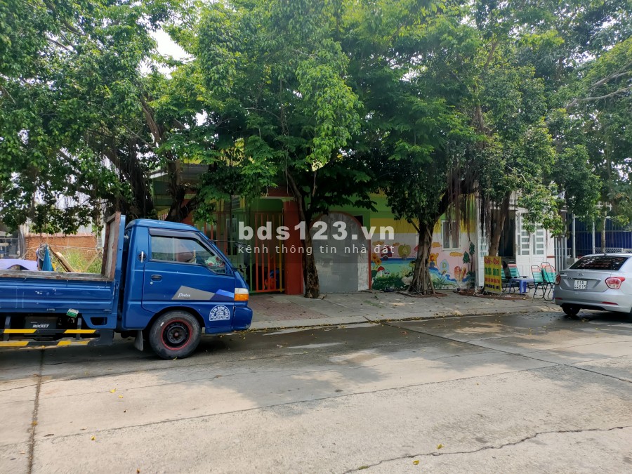 BÁN GẤP 2 DÃY TRỌ 300M2 ĐỐI DIỆN KCN DÂN ĐÔNG GẦN CHỢ