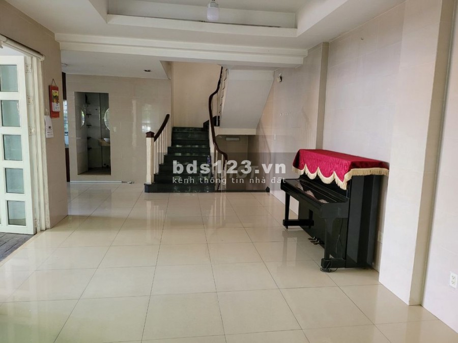 Cho thuê Nhà nguyên căn Mặt tiền Cù Lao, P.2, Q.Phú Nhuận. 10 x 17m.