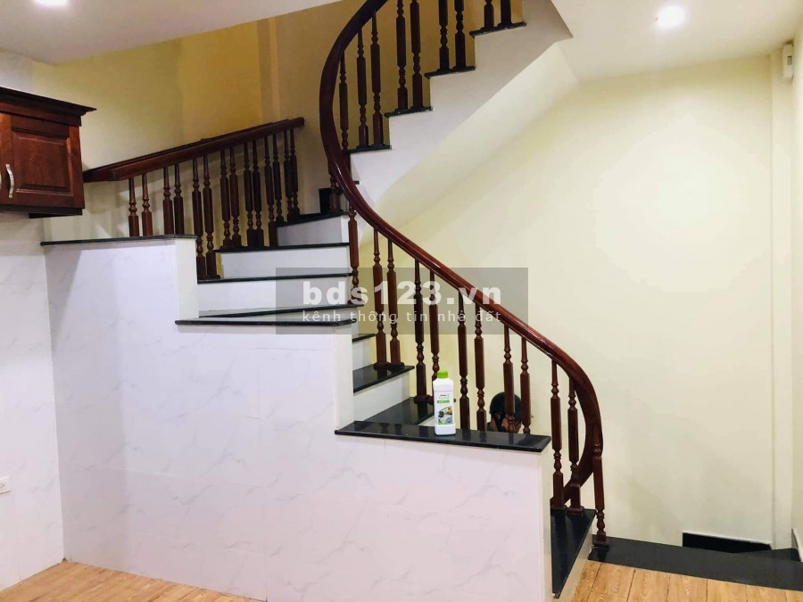 NHÀ MUA Ở NGAY SIÊU ĐẸP tại LÊ TRỌNG TẤN, TRỊNH ĐÌNH CỬU. 35M2