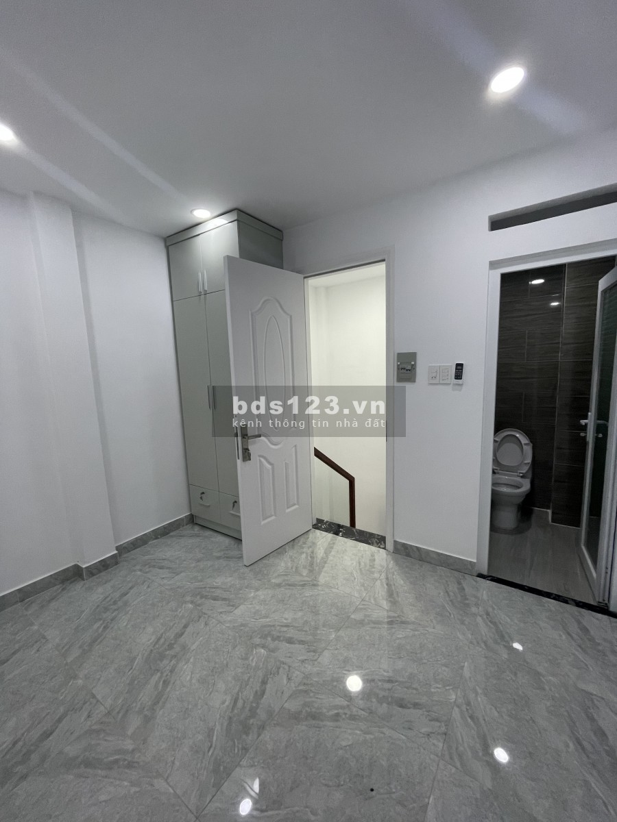 Kẹt vốn hạ giá chốt nhanh Hẻm 3m An Dương Vương F4 Q5 Dt 3.4m x 7m Kết cấu 1 trệt 2 lầu sân thượng Nhà mới đẹp
