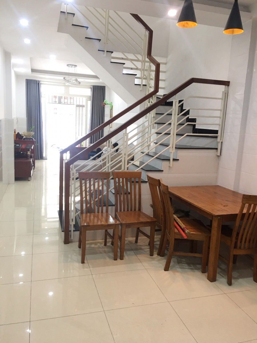 Bán nhà 3.6*14m/ 2 lầu mặt tiền Đường số 9 P4 Q8