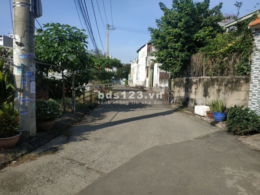 Bán đất quận 9 106m2 ngang 5.25m chỉ 3,6 tỷ gần chợ long trường